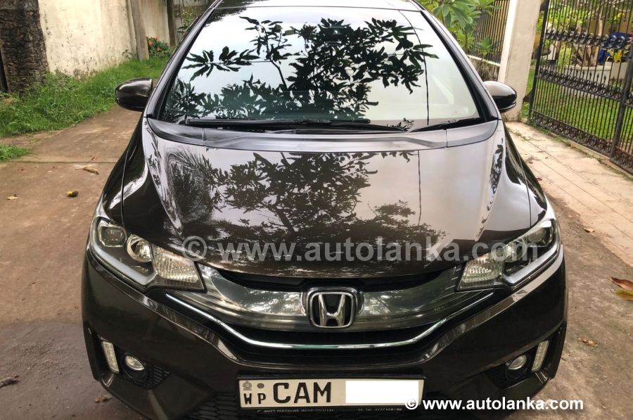 Honda Fit GP5 S grade 2015