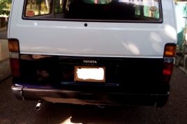 Toyota Hiace LH61