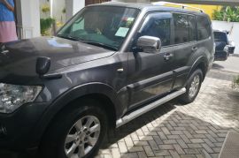 Mitsubishi Montero - 2013