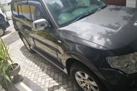 Mitsubishi Montero - 2013