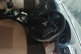 Mitsubishi Montero - 2013