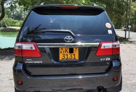 Black Toyota Fortuner 2.7 Petrol for sale