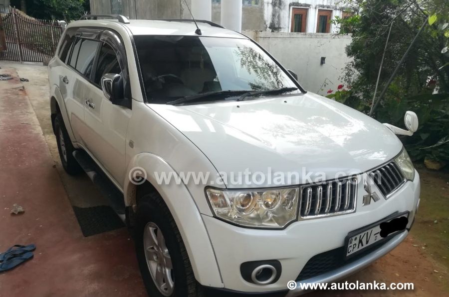 Mitsubishi Montero Sport 2012