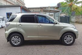 Daihatsu Terios Premium SUV 2011