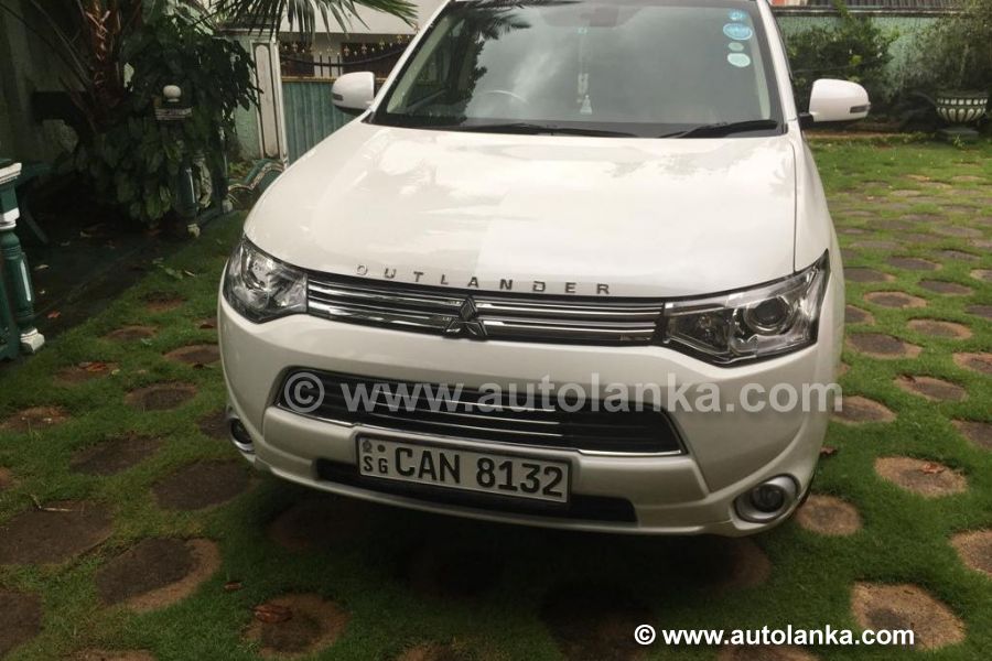 Mitsubishi Outlander PHEV G Navi 2014 SUV