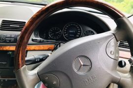 Mercedes benz E240 elegance 