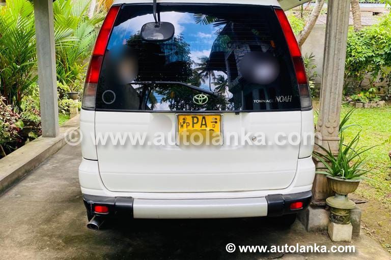 Toyota Noah for sale