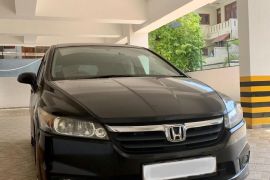 Honda Stream 7 seater car