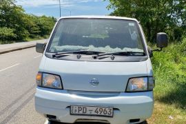 Nissan Vanette Van 